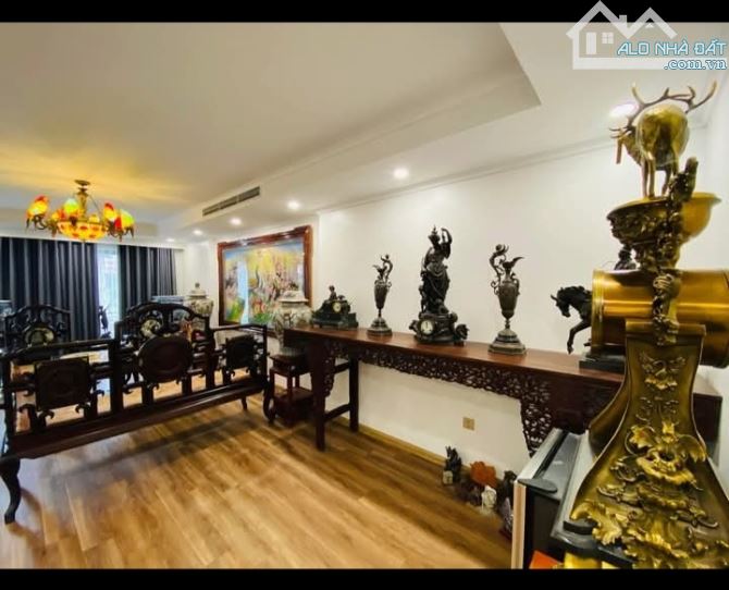 Cần bán nhà Giải Phóng 9tầng thang máy full nội thất cao cấp. - 5
