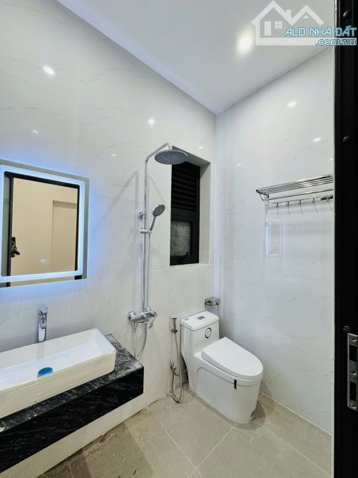 CĂN HOMESTAY CÁCH BIỂN 300M DUY NHẤT MỚI ĐẸP,GIÁ CHỈ 9TY8 CHO GẦN 100M2 NGANG 5M VUÔNG VẮN - 5