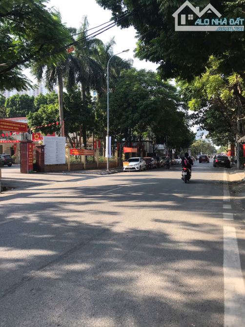 Chị Hạnh bán nhà phố Lê Hồng Phong, Hà Đông, DT 51m 4T, ô tô đỗ cửa, chỉ nhỉnh 12 tỷ - 5
