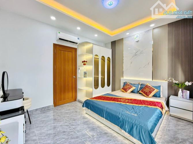 Sang nhượng nhà 58m2 xây 2 tầng đường Số 47,Thủ Đức giá 2tỷ100. Gần Giga Mall.Cho thuê 8tr - 5