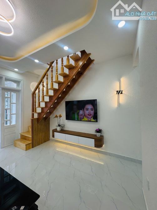 🏡BÁN NHÀ HẺM XÔ VIẾT NGHỆ TĨNH - P.LANGBIAANG - ĐÀ LẠT - NHÀ ĐẸP GIÁ RẺ CHỈ TỪ 2 TỶ✨ 550 - 5