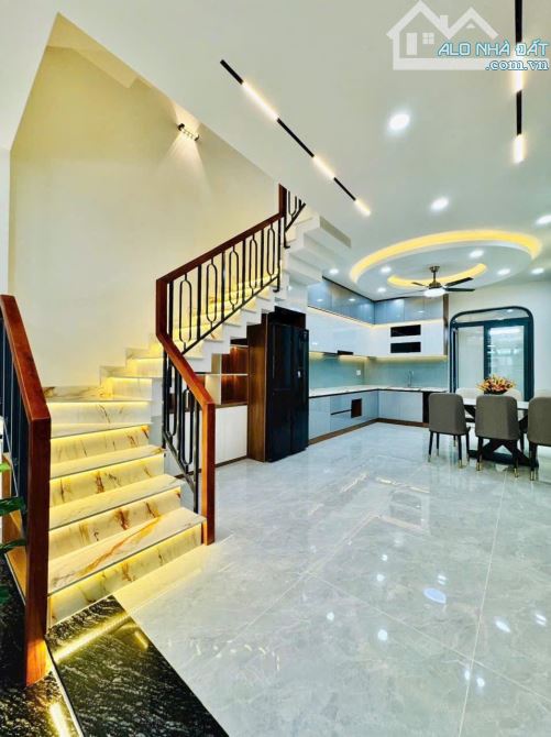 ĐỊNH CƯ CẦN BÁN CĂN NHÀ TRẦN QUANG DIỆU,PHƯỜNG 14, QUẬN 3, GIÁ:5,58TỶ/63M2 (4,5x14) - SHR - 5
