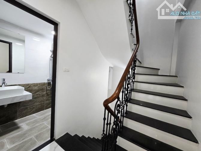 Siêu phẩm NGUYÊN XÁ! 30m2x5T, Xây mới hiện đại-VF3 lùi tận cửa-20m ra mặt ngõ - 5