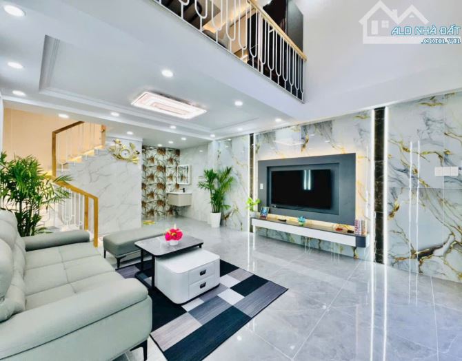 Bán nhà hẻm xe tải 5m thông đường Bùi Quang Là, P.12, 4,3 x 9, 5 tầng giá 6.68 tỷ tl - 5