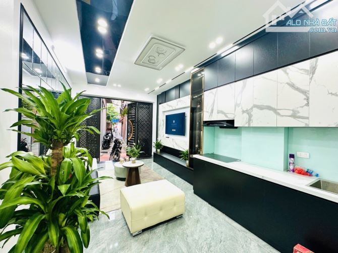 Chỉ khoảng 8 tỷ, đã có nh.à 5 tầng hiện đại, không gian rộng thoáng, hoa hậu Tây Hồ - 6