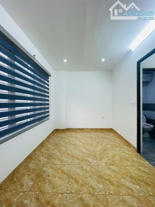 Bán gấp nhà Đông Thiên - Vĩnh Hưng nhà mới, phân khúc hiếm, vị trí đẹp chỉ 4,6 tỷ - 6