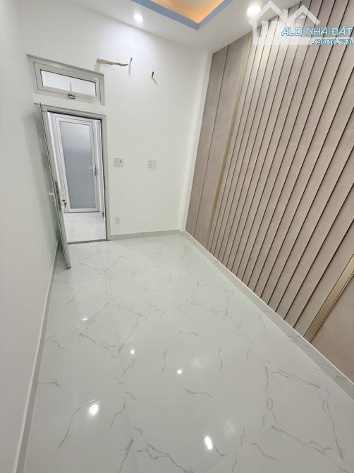 CÁCH HXH 10m - NHÀ 3 TẦNG TẠI ĐOÀN VĂN BƠ - KHU DC HIỆN HỮU KHÔNG QH - 6