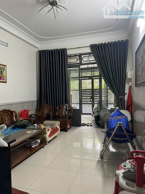 Bán nhà hẻm xe hơi 8m, đặc biệt view công viên tại Đường Số 28 ( Nguyễn Oanh), Phường 6 GV - 6