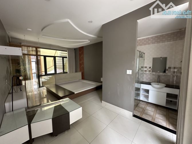 Nhà 3 Tầng - Hẻm OTO Thông - 114M2 - Trường Chinh, Đông Hưng Thuận, Quận 12 - 6