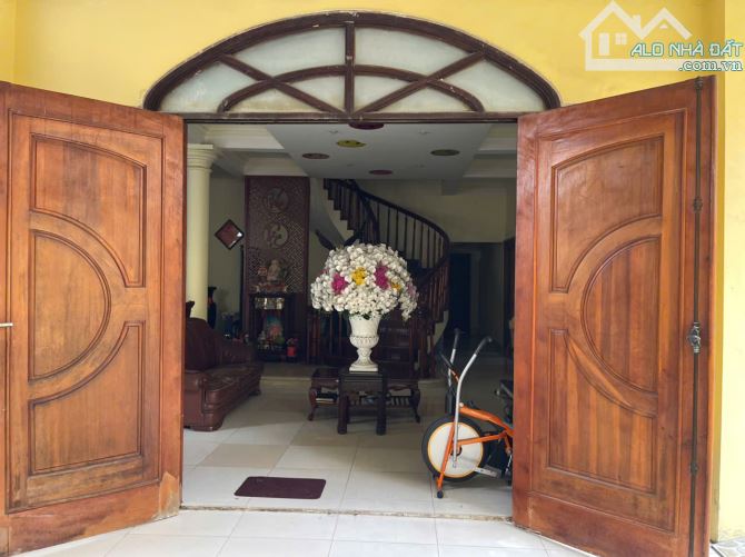 Bán Biệt thự Góc 2MT Thanh Đa Phường 27 Bình Thạnh: 20mx32m, sổ 513m2, 3 tầng. Chốt 66 tỷ - 5