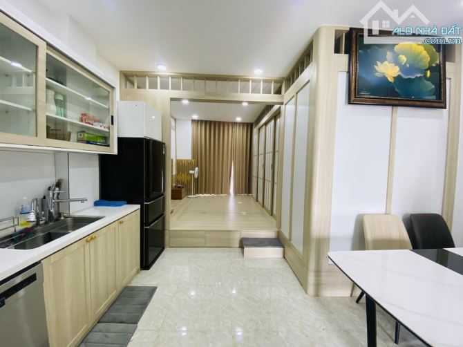 Bán nhà quận 5 - mặt tiền KD - 6 tầng thang máy - 6