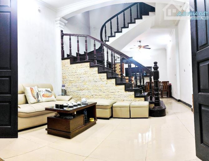 NGỌC KHÁNH-LA THÀNH-50Mx4TẦNG-MT4M-TT BA ĐÌNH-2THOÁNG TRC SAU-NGÕ THÔNG-11TỶ - 6