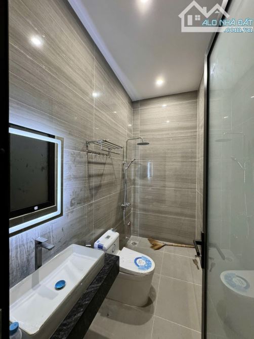 CĂN HOMESTAY CÁCH BIỂN 300M DUY NHẤT MỚI ĐẸP,GIÁ CHỈ 9TY8 CHO GẦN 100M2 NGANG 5M VUÔNG VẮN - 6