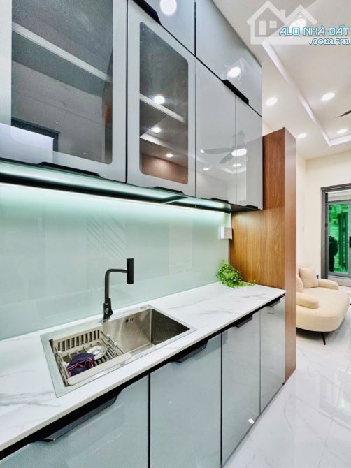 BÁN NHÀ 2 MẶT TIỀN HẺM RỘNG 3.5, HẺM THÔNG, HOÀNG HOA THÁM, P5, PHÚ NHUẬN, CHỈ 3.05 TỶ - 6