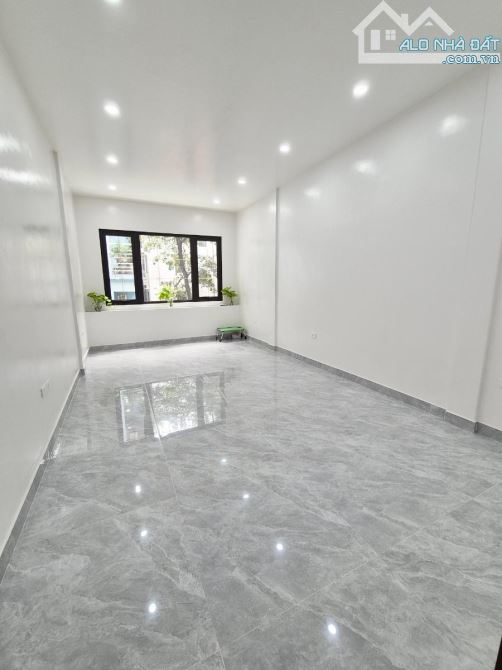 NGUYỄN TRÃI – 63M² – 6 TẦNG THANG MÁY – GARA Ô TÔ – 20.5 TỶ – NHÀ ĐẸP Ở NGAY- THANH XUÂN - 6