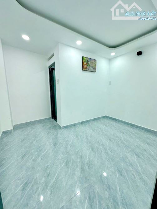 Bán nhà 2 lầu hẻm 90 Âu Dương Lân P. Chánh Hưng Quận 8 - 6