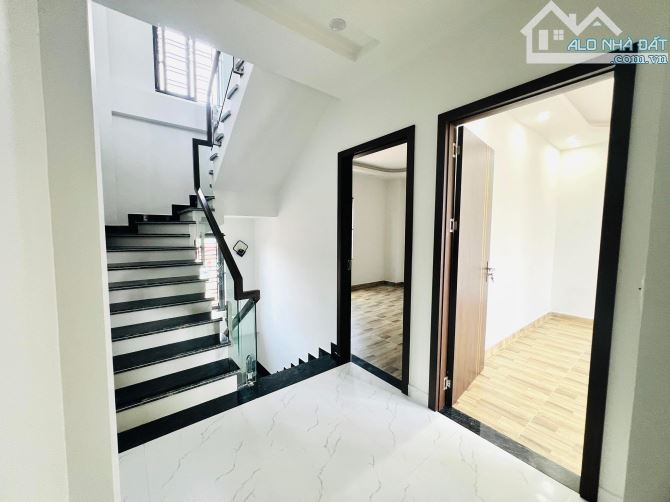 🌈🏘 Bán nhà 3 tầng 62,3m² sân cổng riêng tại Kiến Thiết- Sở Dầu- Giá chỉ 2,78 tỷ - 6