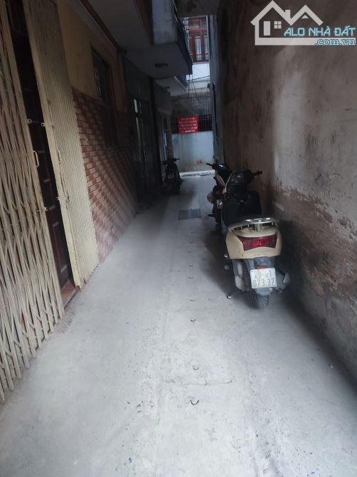 NHÀ PHỐ KHƯƠNG TRUNG-LÔ GÓC-HAI THOÁNG-BA BƯỚC RA PHỐ-45M2-4 TẦNG-11,5 TỶ - 6
