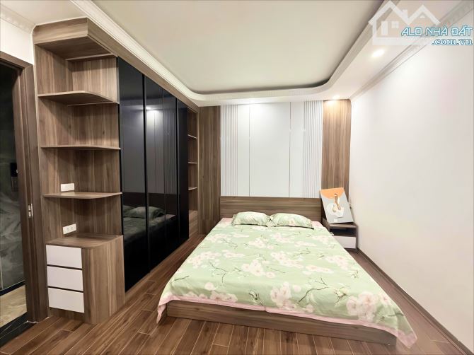 ✨ SIÊU PHẨM ĐỊNH CÔNG – NHÀ MỚI ĐẸP LONG LANH ✨  🏡 Diện tích: 36m² x 6 tầng, Thang máy - 6
