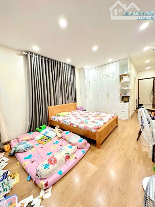 CĂN GÓC 2 MẶT TIỀN - VỊ TRÍ SIÊU ĐỈNH- HẺM 8M- TÂN QUÝ- TÂN PHÚ- DT 4X13- 4 TẦNG - 6