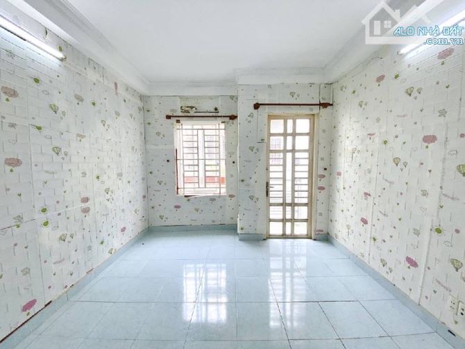 BÁN NHÀ QUẬN 10 ĐƯỜNG 3tháng2- HẺM XE HƠI 5m THÔNG 4 HƯỚNG- 35m2-5 TẦNG BTCT- GIÁ 8,8 tỷ. - 6