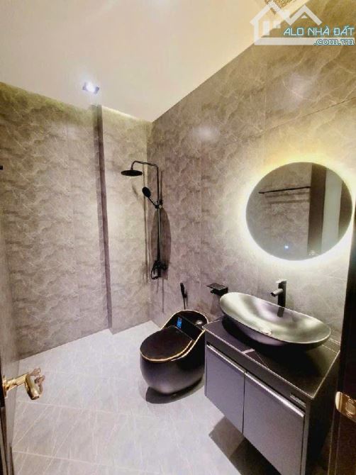 🌺Nhà 5 tầng đường TÔ NGỌC VÂN phường Thạnh Xuân Quận 12, dt 66,4m2 (4,2mx17m) Đường 10m - 6