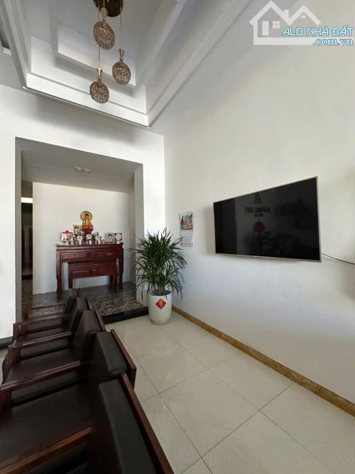 BÁN NHÀ MẶT TIỀN ĐỖ NHUẬN VỊ TRÍ ĐẸP GẦN HÀ HUY TẬP 👉Diện tích: 4,7 x26❌Giá 4,85tỷ - 7