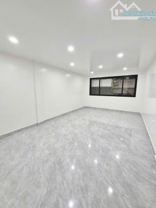 Siêu phẩm Nguyễn Trãi nhà 6 tầng 66m2 thang máy mới tinh ô tô vào nhà sát Ngã tư Sở ở, KD - 7