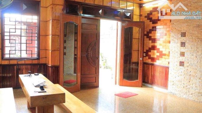 NHÀ ĐẸP KIÊN CỐ HẺM 320 TRẦN PHÚ NỘI THẤT XỊN XÒ TOÀN GỖ TỰ NHIÊN - Loctran - 7