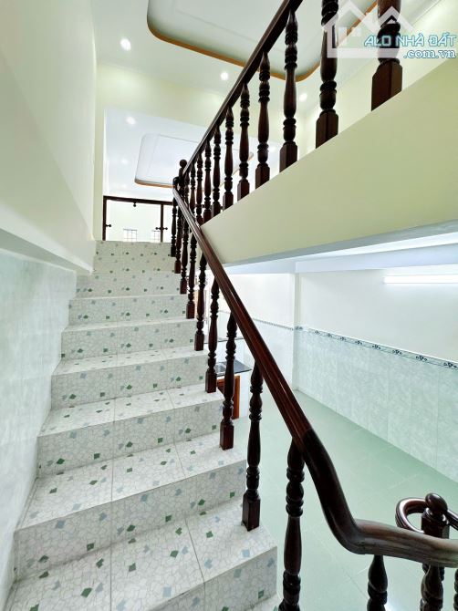 BÁN NHÀ LẦU LỬNG MỚI ĐẸP - DT RỘNG - KẾ BÊN ST.LOTTE MẬU THÂN - 7