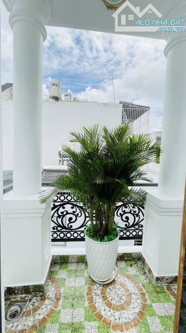 Đường Trần Thị Năm, Quận 12, hẻm 6m, 4.5x15m, 5 Tầng, 5.x tỷ - 9