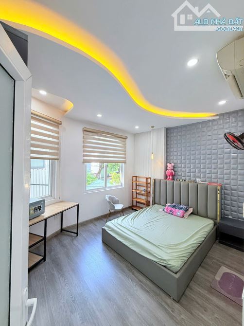 Nhà 4 tầng 118/2 Mai Lão Bạng. Sau lưng nhà mặt tiền. Nhà 2 mặt tiền đường - 7