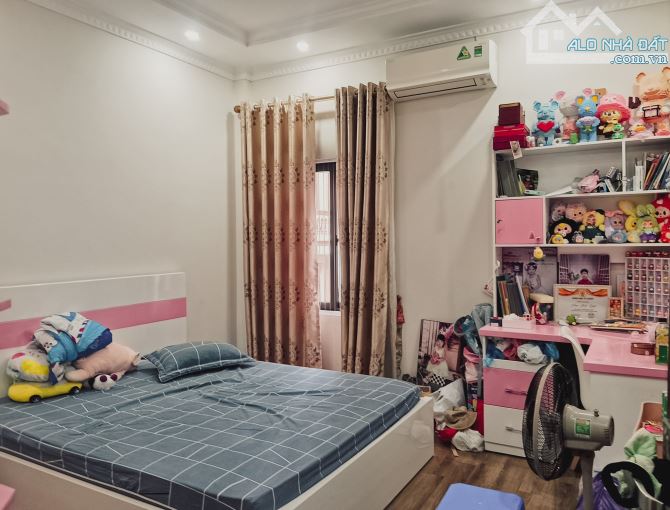 BÁN NHÀ PHÂN LÔ TRẦN BÌNH - CG, 59M2 5T, MT 4M, NGÕ OTO TRÁNH, VỈA HÈ, KINH DOANH. 19.5 TỶ - 7