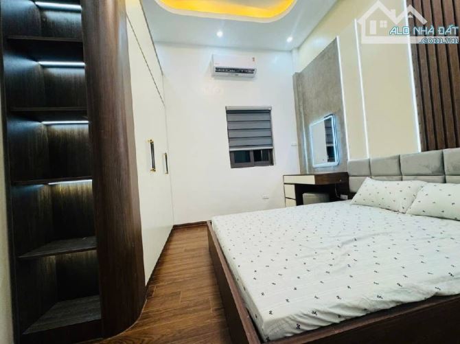 Đống đa - ngõ thông 30m ra phố - 4 tầng 48m2 -ô tô đỗ cửa - 7