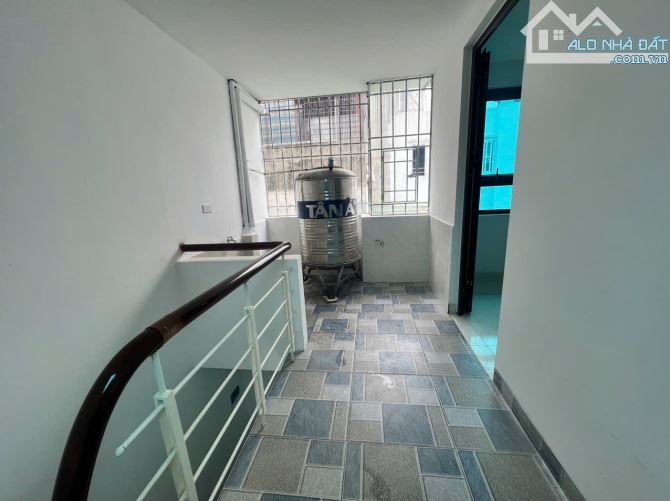 Nhà 4,5T ngõ Trần Quý Cáp ngõ 2m cách oto 35m gần Mp nhỉnh 4 tỷ - 7