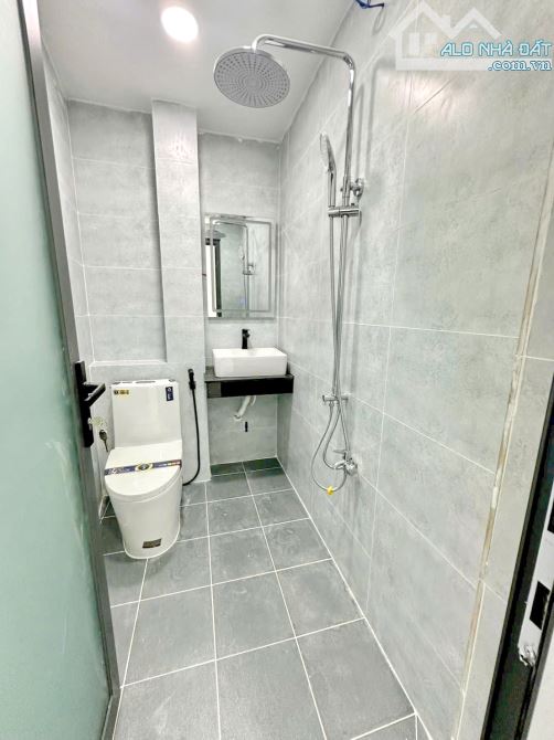 Bán nhà 2 lầu hẻm 90 Âu Dương Lân P. Chánh Hưng Quận 8 - 7