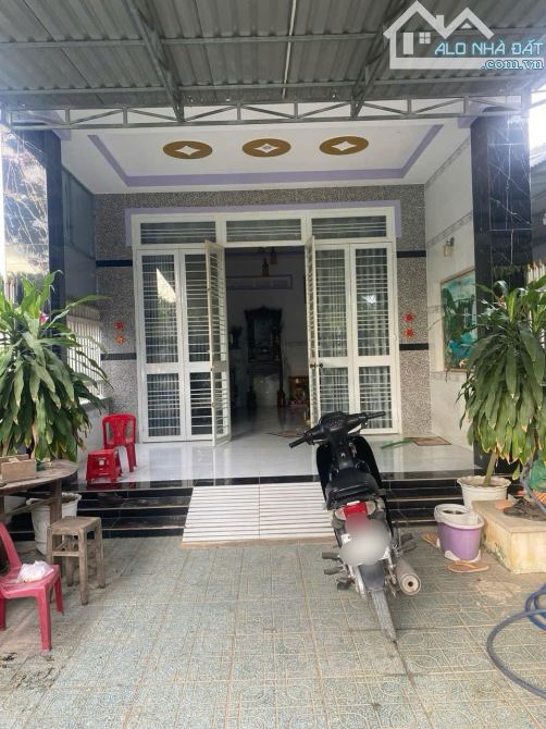 Bán căn nhà cấp 4 200m2 Tân Thông Hội giá 880 triệu SHR - 7