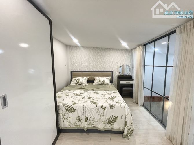Nhà tặng full nội thất đẹp 2 tầng sổ hồng chính chủ giá nhỉnh 3 tỷ - 7