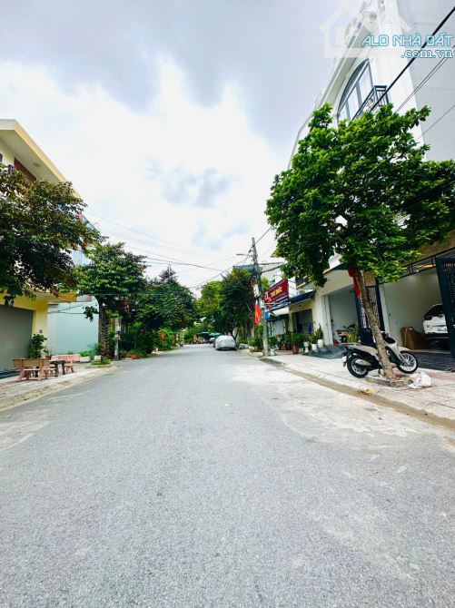 Nhà 90m2- 3 tầng full nội thất Thiên Lôi, vị trí gần ngay AEON, đường rộng 15m, vỉa hè 5m - 7