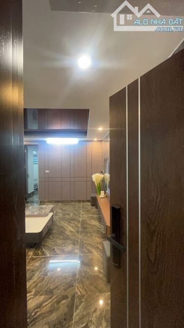 Tập thể VIP, 100m, 3ngủ 2wc, Hai thoáng, Ô tô đỗ, Nội thất cao cấp, Sổ đỏ rộng, Cực hiếm!! - 8