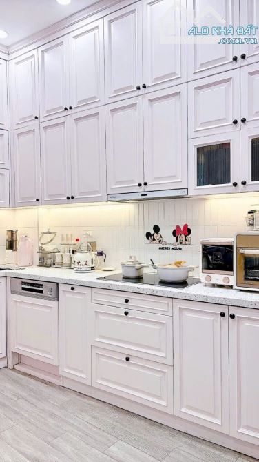 Oto đỗ cửa, vị trí đẹp gần Phố, Minh Khai full nội thất 5 tầng đẹp 32m2 sổ. Giá 7.8 tỷ - 8