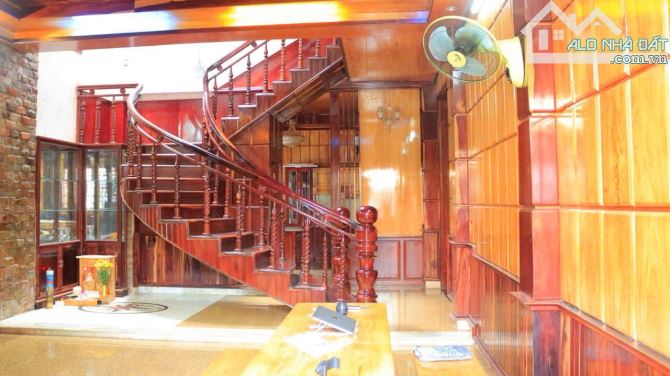 NHÀ ĐẸP KIÊN CỐ HẺM 320 TRẦN PHÚ NỘI THẤT XỊN XÒ TOÀN GỖ TỰ NHIÊN - Loctran - 8
