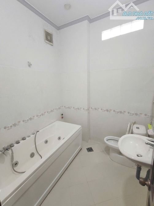 bán nhà đường 30 tháng 4, khu dân cư số 9 cần thơ, giá dưới 7 Tỷ ( 4m x 19m ) - 8