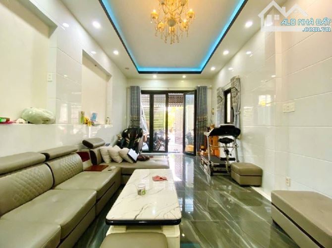 BÁN NHÀ MẶT TIỀN KHU TÊN LỬA BÌNH TÂN - 100M²(5 x 20) - 4 TẦNG - 6PN  -GIÁ 13.5 TỶ - 8