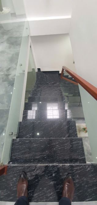 GIÁ QUÁ RẺ ! NHÀ ĐẸP kiệt Ô TÔ đg HOÀNG VĂN THÁI ĐÀ NẴNG, 4,5m x13,7m, 2 TẦNG 3 PN - 8