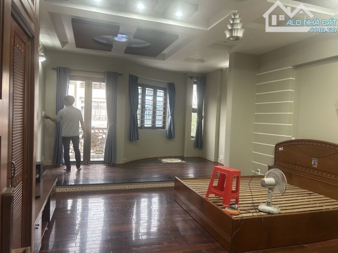 MẶT TIỀN KHU TÊN LỬA – ĐƯỜNG SỐ 28 – 100M² – 4 TẦNG – 5PN – SÂN THƯỢNG – 15 TỶ - 8