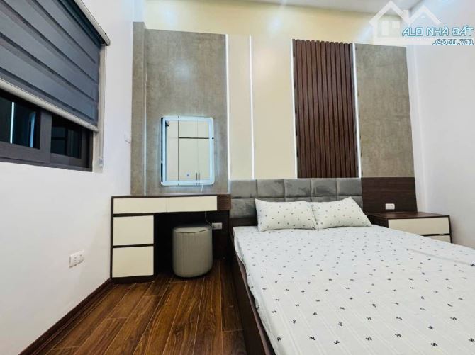 Đống đa - ngõ thông 30m ra phố - 4 tầng 48m2 -ô tô đỗ cửa - 8