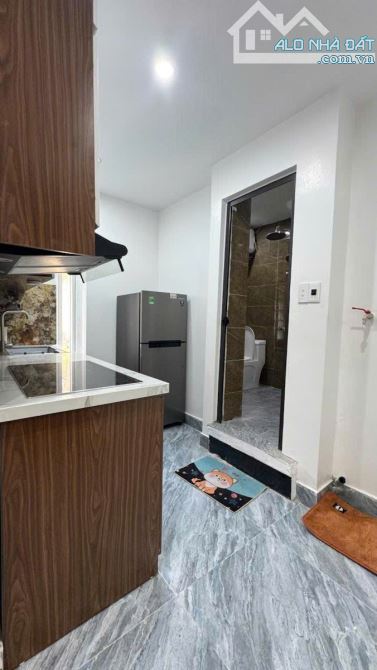 BÁN  TT NGUYỄN CHÍ THANH 100M2, 3 NGỦ , FULL NỘI THÂT 5 TỶ - 8