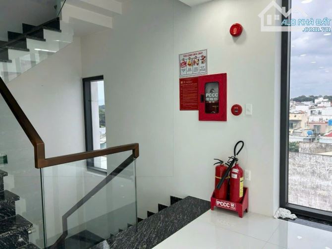Cho thuê tòa nhà mới đẹp tổng diện tích 1300m2 góc 2 mặt tiền đường Nguyễn Ái Quốc - 8