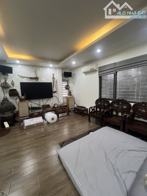 Nhà đẹp ngõ 67- Nguyễn Văn Cừ 38m²-5T ô tô cổng, 3 bước ra mặt phố, gần cầu Chương Dương - 8